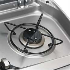 Kompakt 2-brenner platetopp med integrert oppvaskkum plassert på venstre side og praktisk lokk laget av sikkerhetsglass,